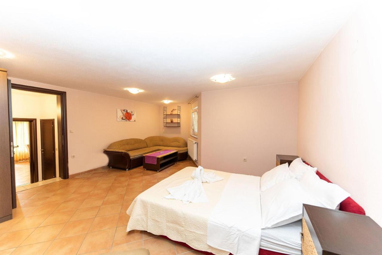 Apartments Artan Crikvenica Exterior foto